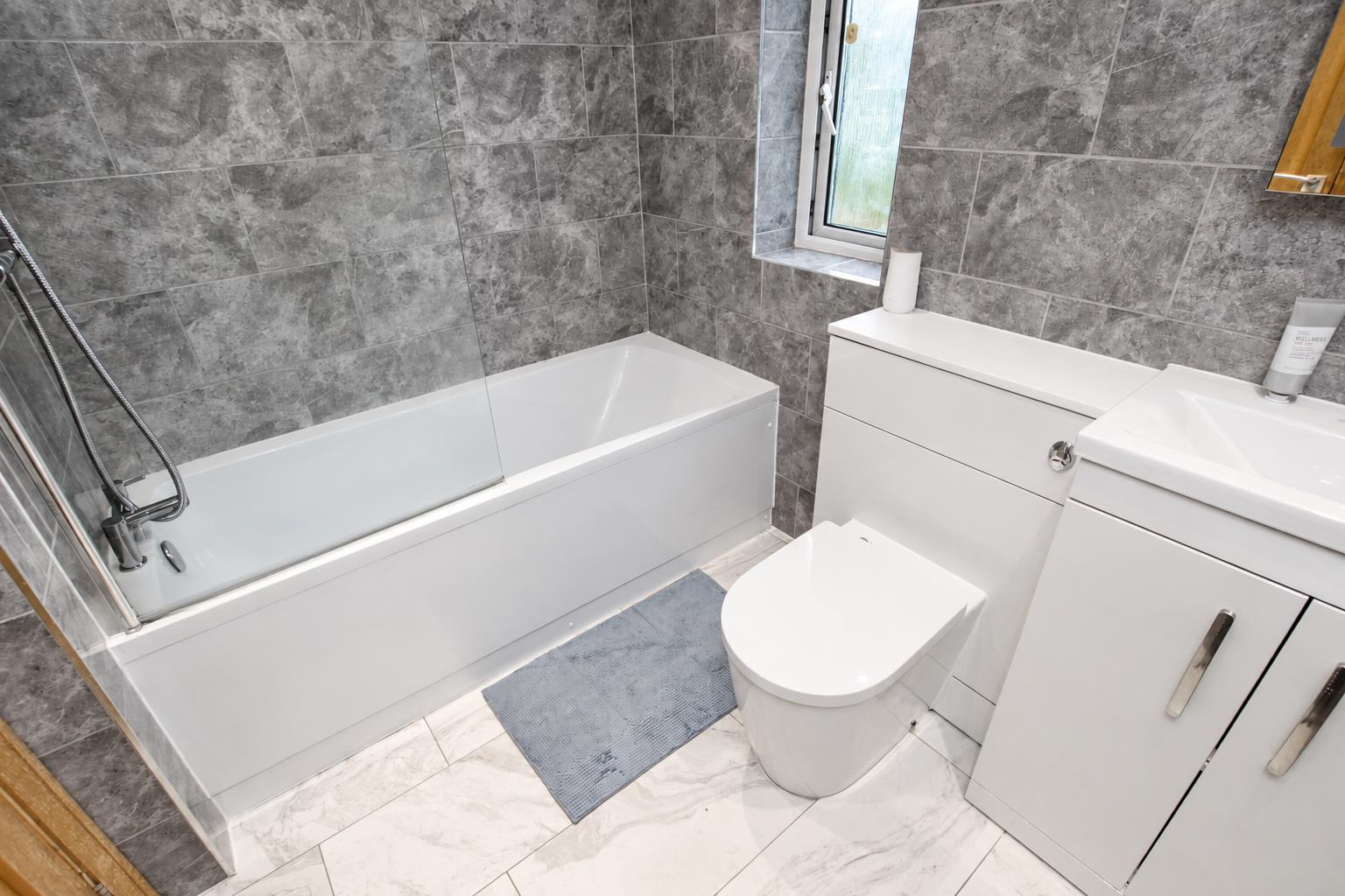 Bramshaw Road, Tilehurst, Reading